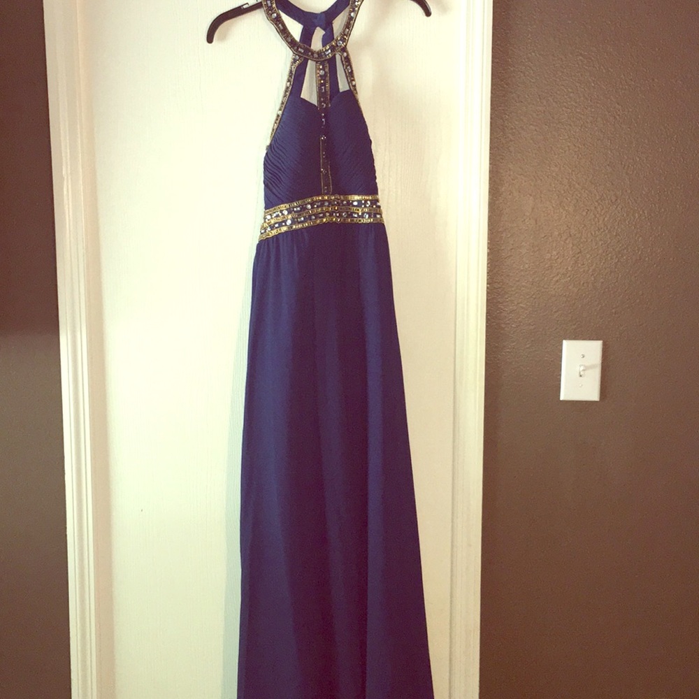 This  is a beautiful long navy and gold gown !!